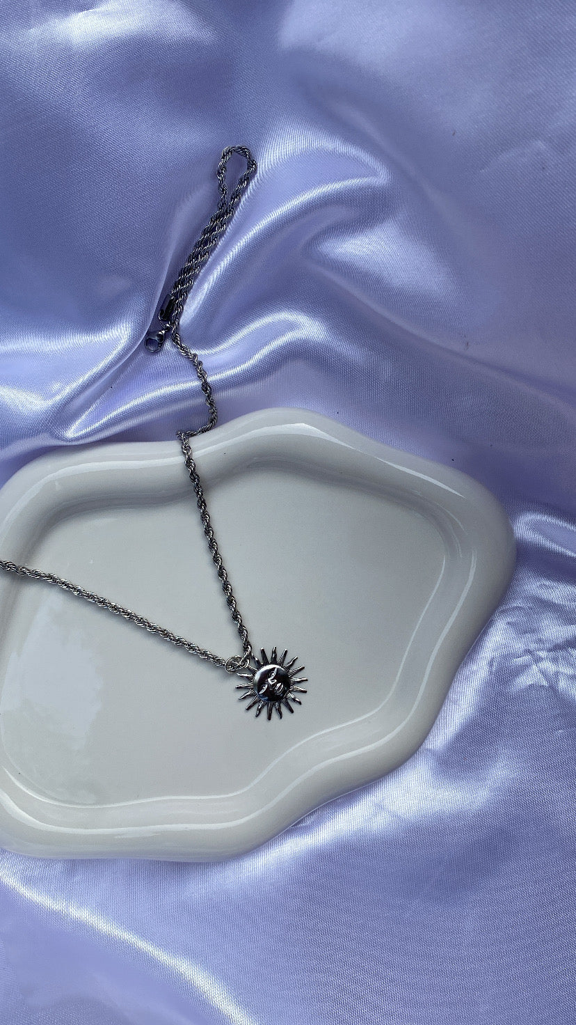 Collana sale el sol