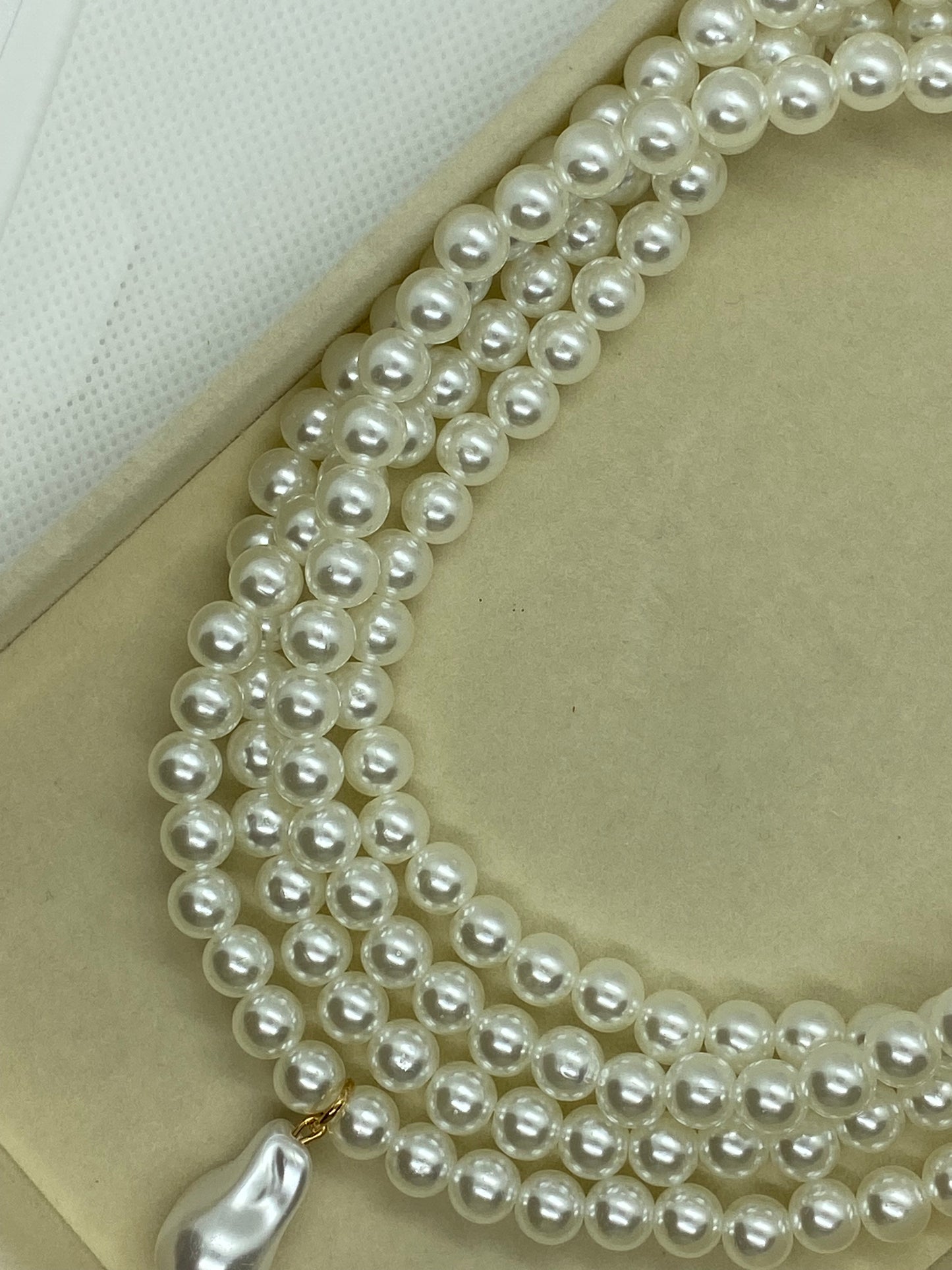 Collana Saona