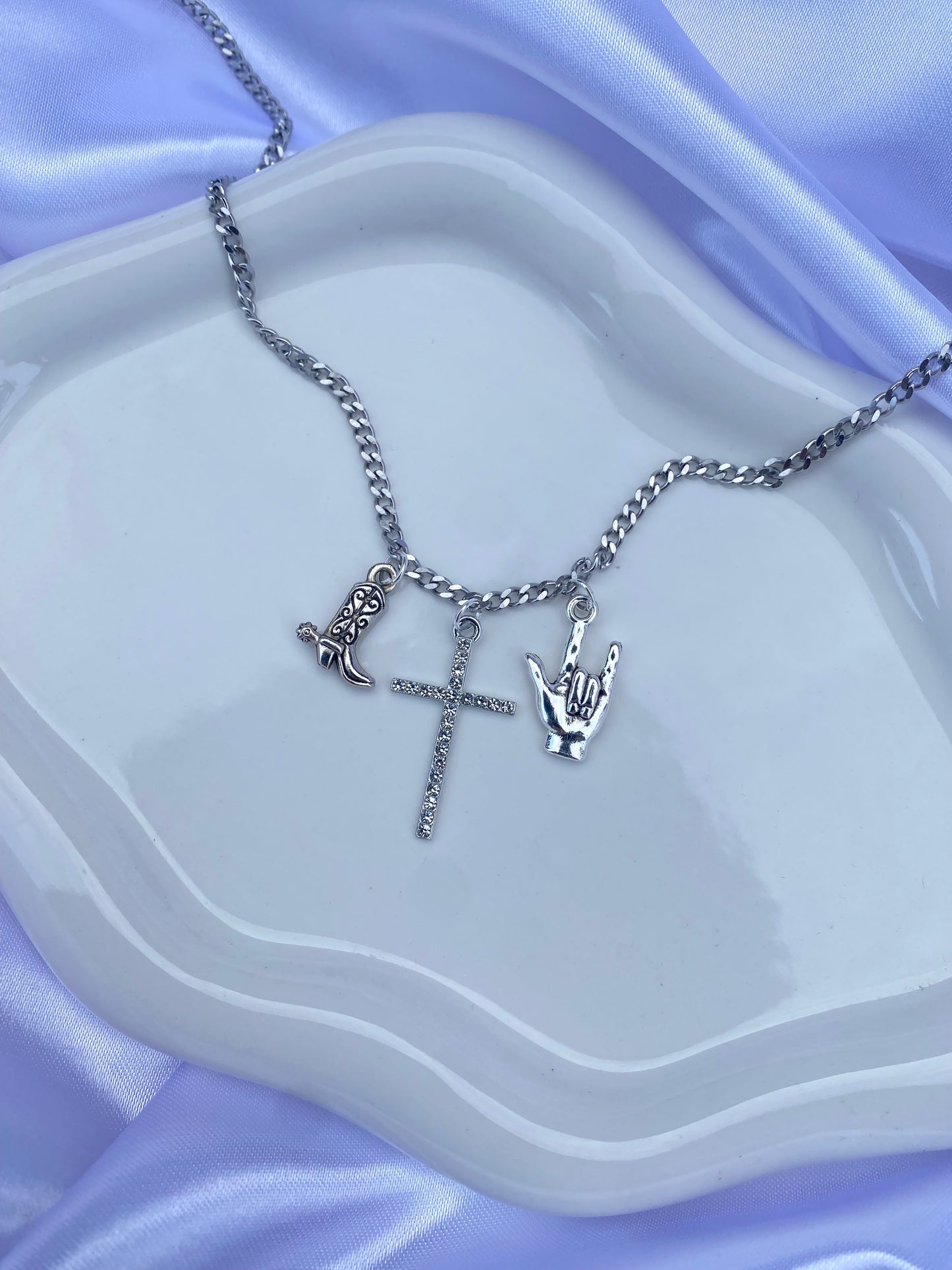 Collana scaramantic