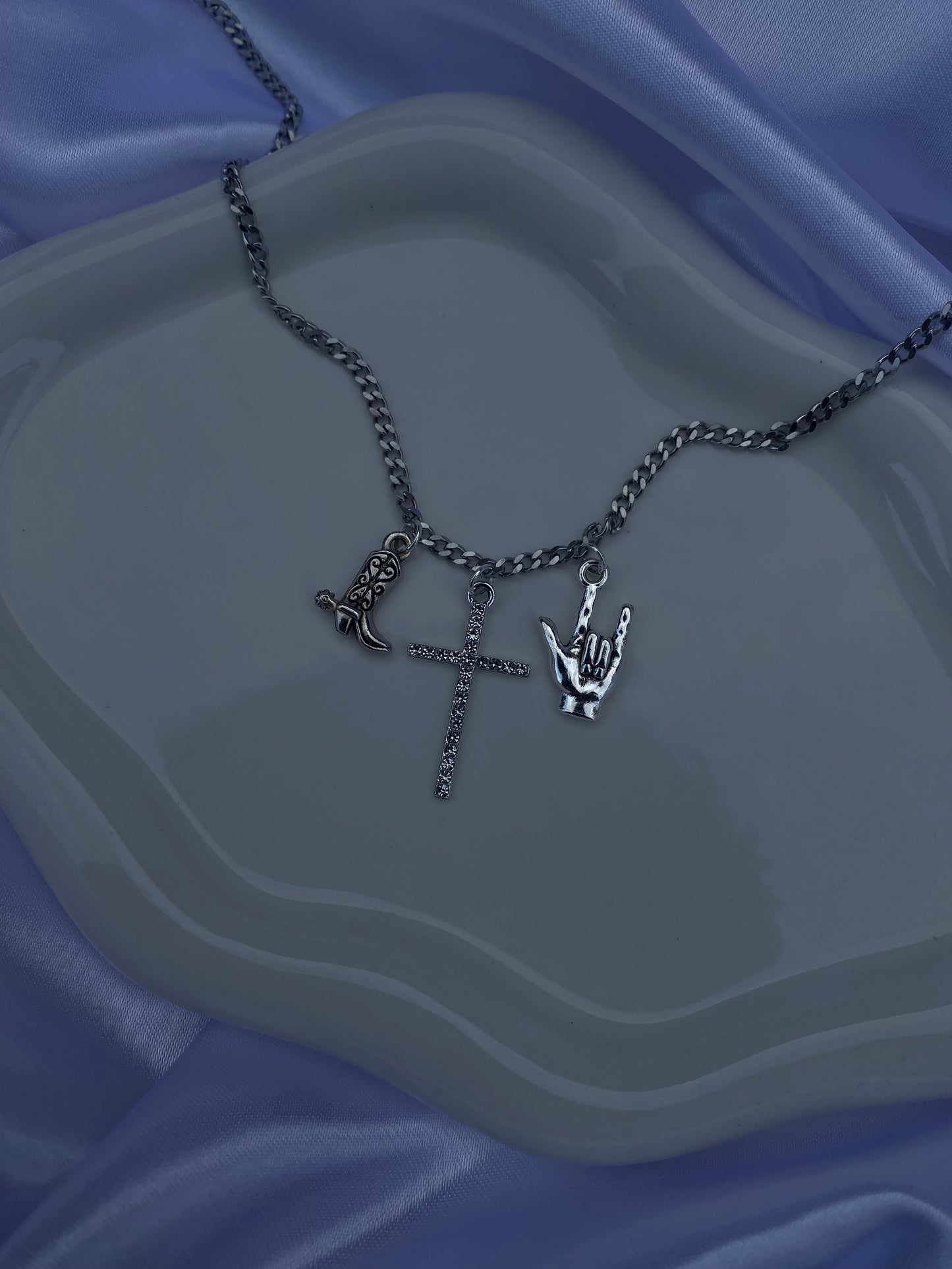 Collana scaramantic