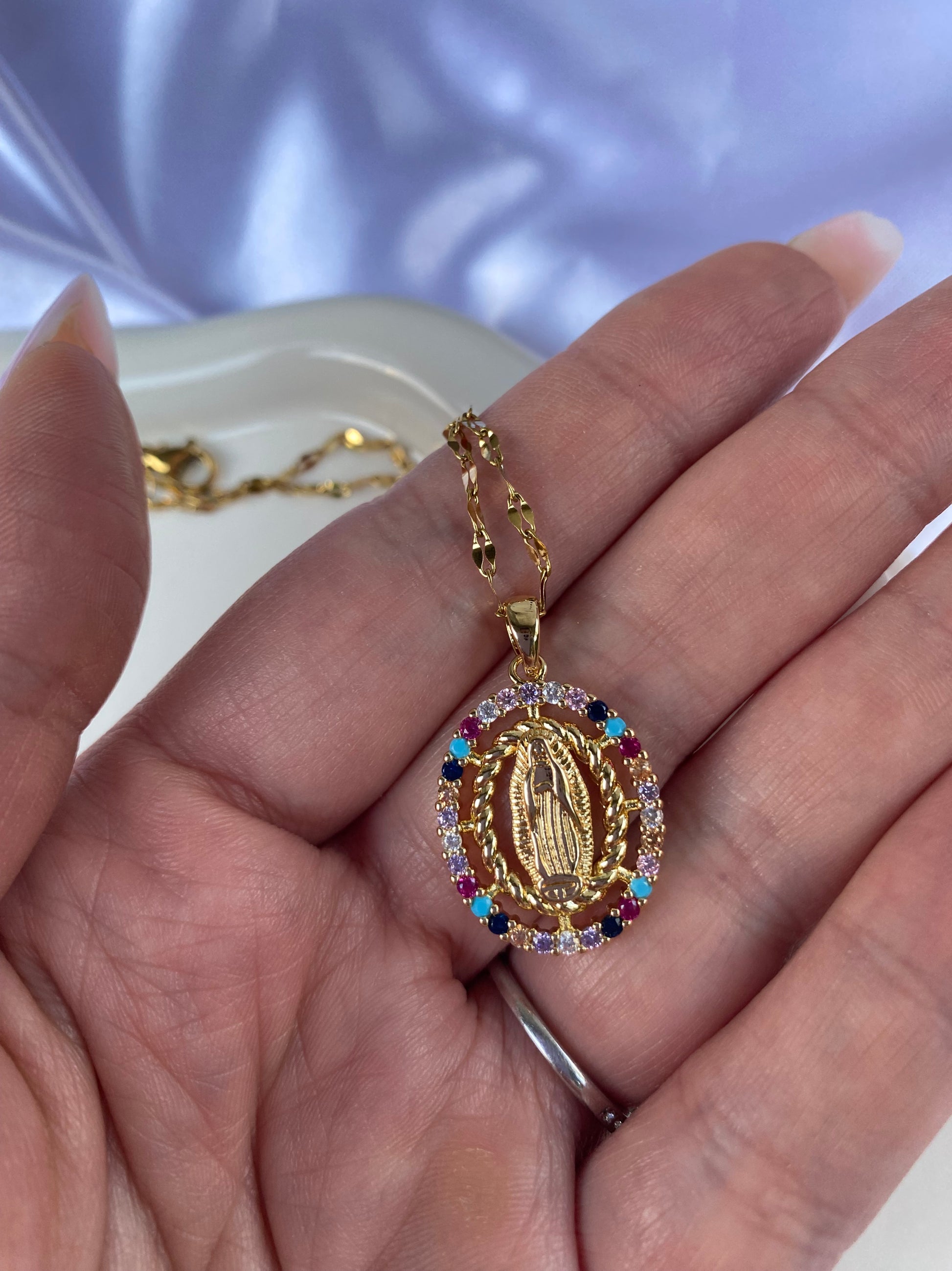 Collana Madonnina – Occhio&Croce