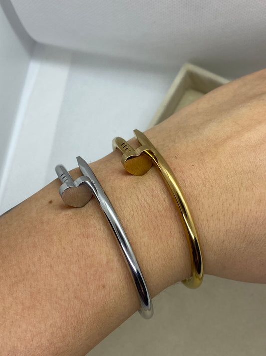 Bracciale cuore rigido oro